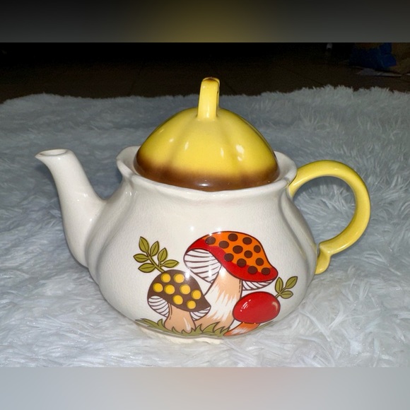 Sears Other - Merry Mushroom Tea Kettle